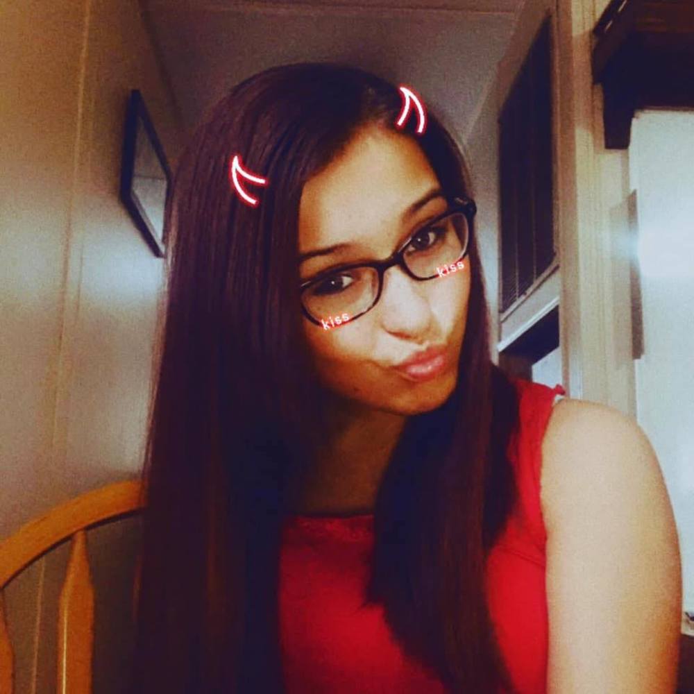Meet your Posher, Destinee